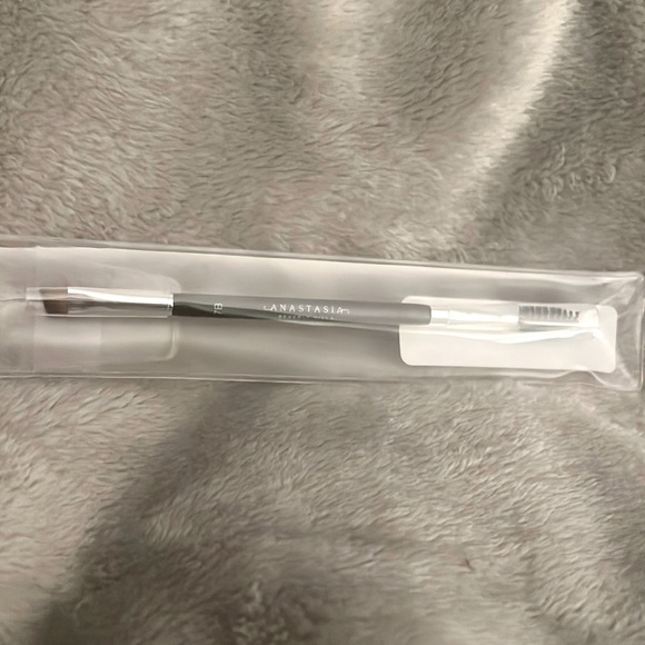 Makeup Anastasia Beverly Hills Brush 7b Poshmark